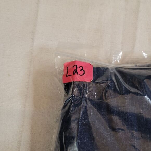 True Religion Jeans Style# WB72076E4 Size 27 - Picture 11 of 11